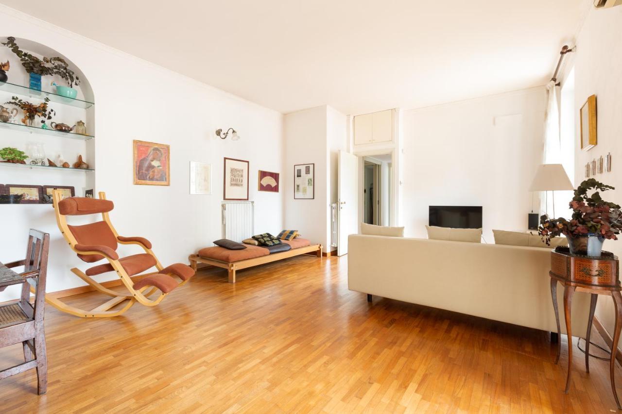 Cozy Apt With Balcony - Porta Romana District Milaan Buitenkant foto